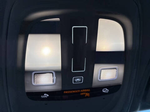 2025 Volvo XC60 B5 Plus Dark Theme