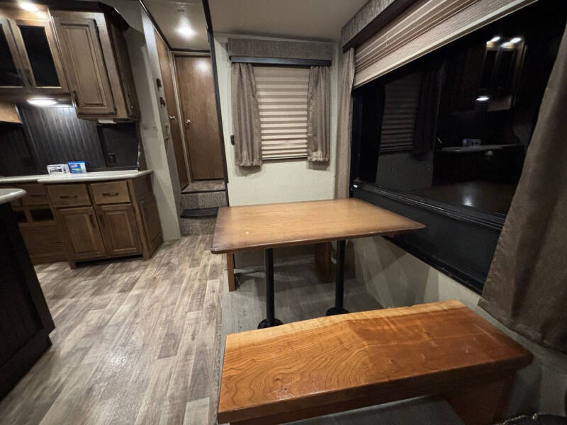 2017 Grand Design Reflection  323BHS