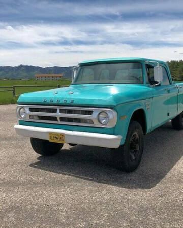 1970 Dodge Power Wagon