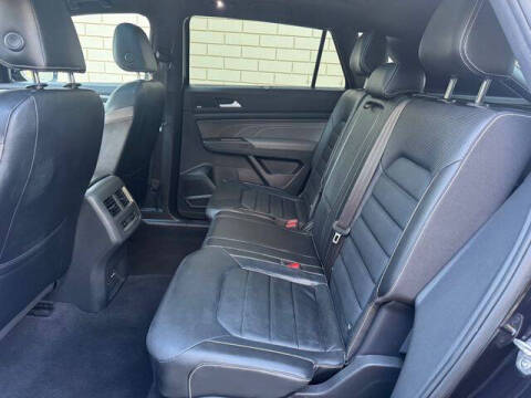 2022 Volkswagen Atlas Cross Sport V6 SEL Premium R-Line 4Motion