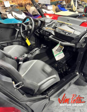 2024 Can-Am Commander Max XT