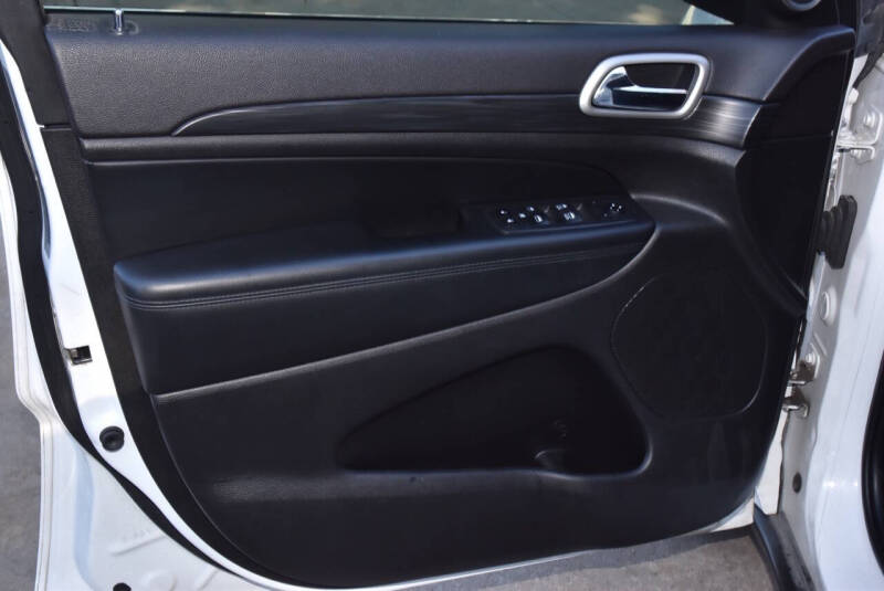 2020 Jeep Grand Cherokee Laredo E