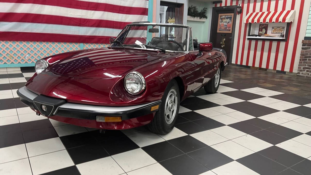 1986 Alfa Romeo Spider 1