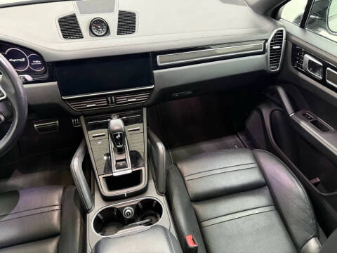 2020 Porsche Cayenne S Coupe