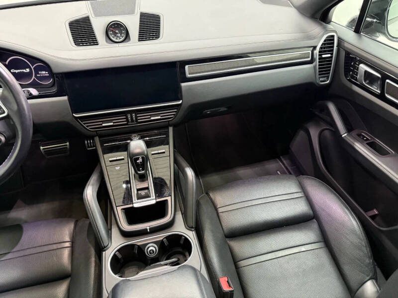 2020 Porsche Cayenne S Coupe