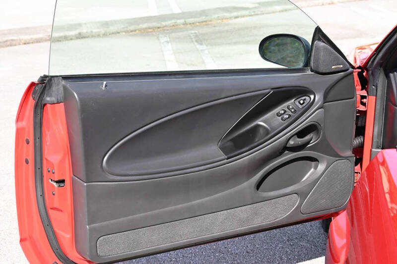 2004 Ford Mustang Mach 1 Premium