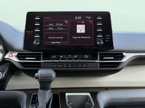 2024 Toyota Sienna LE 8-Passenger