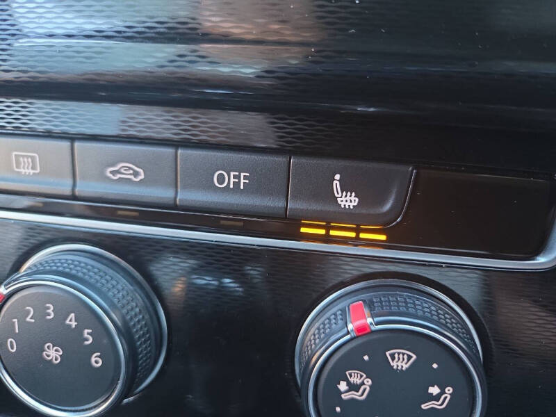 2015 Volkswagen Golf GTI SE