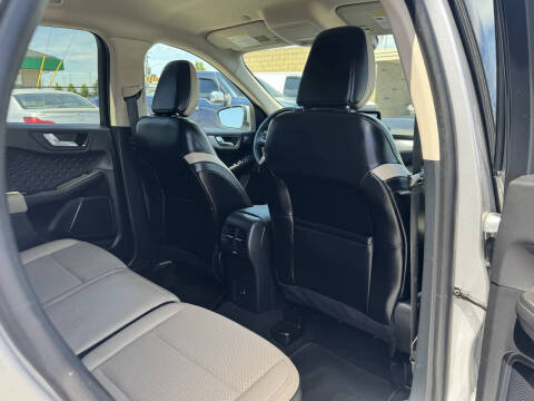 2020 Ford Escape SEL