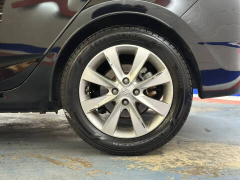 2012 Hyundai Accent SE