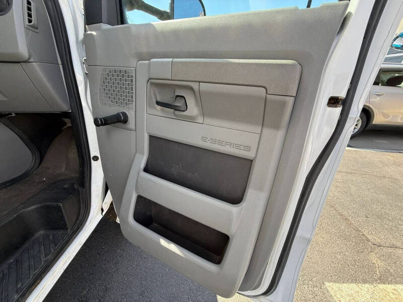 2012 Ford E-Series