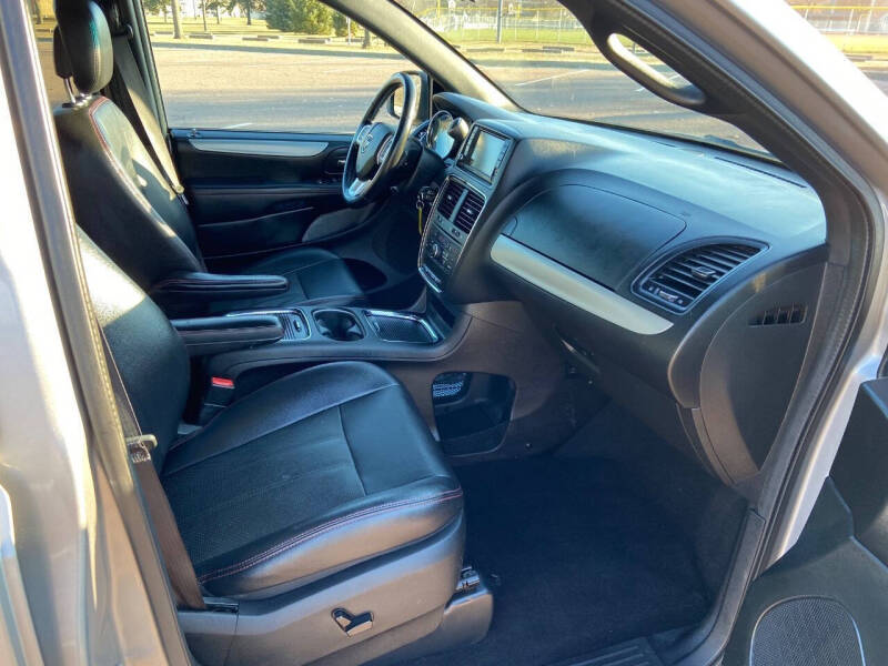 2016 Dodge Grand Caravan R/T