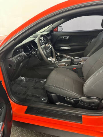 2015 Ford Mustang V6