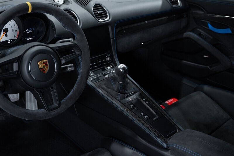 2020 Porsche 718 Cayman GT4