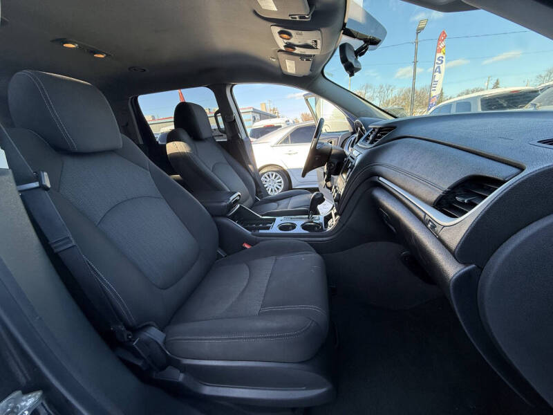 2017 Chevrolet Traverse LT