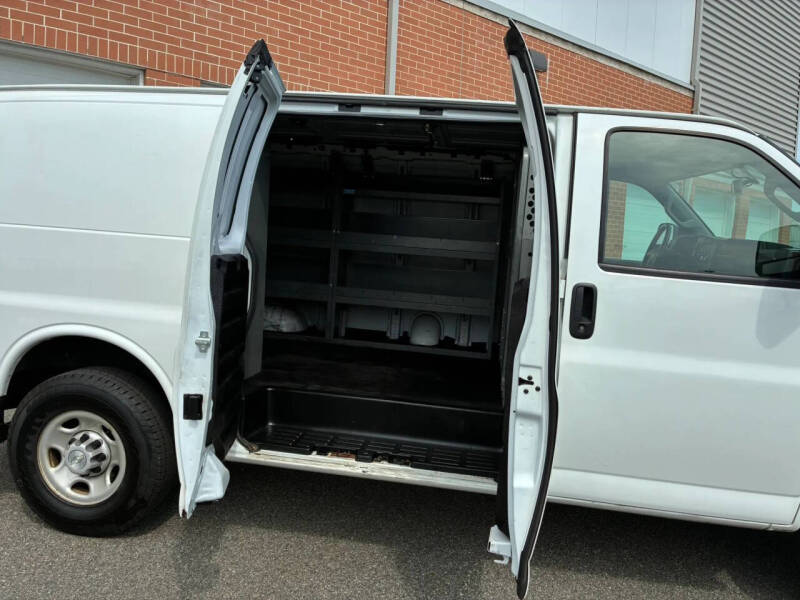 2019 Chevrolet Express 2500