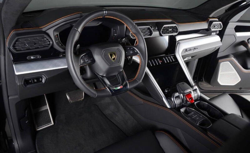 2020 Lamborghini Urus