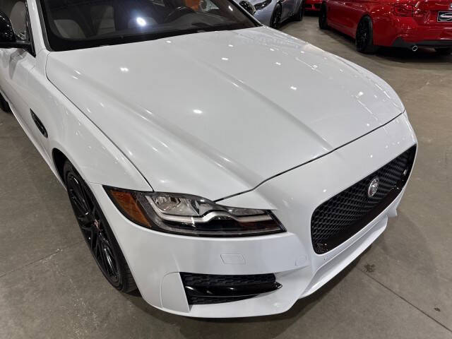 2016 Jaguar XF R-Sport