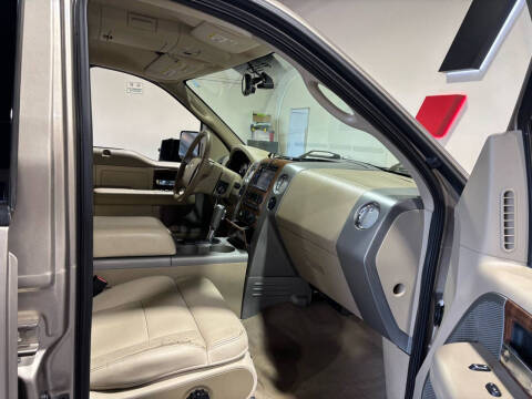 2004 Ford F-150 Lariat