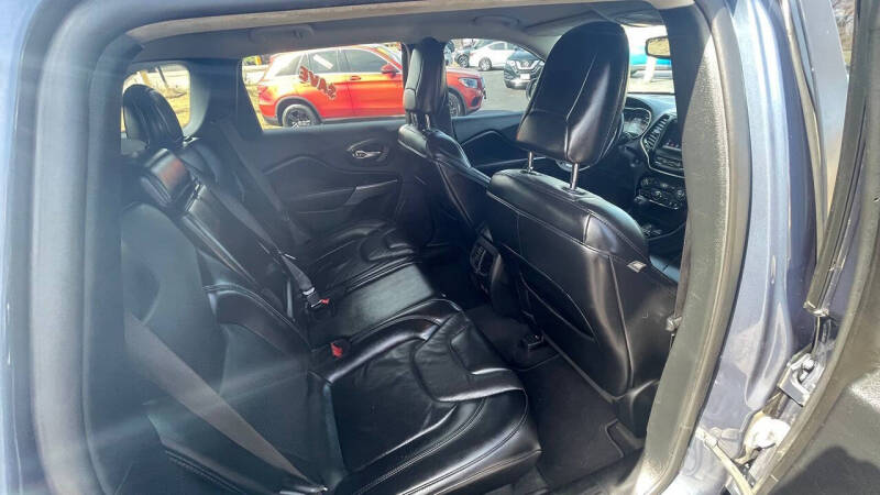 2021 Jeep Cherokee Latitude Lux