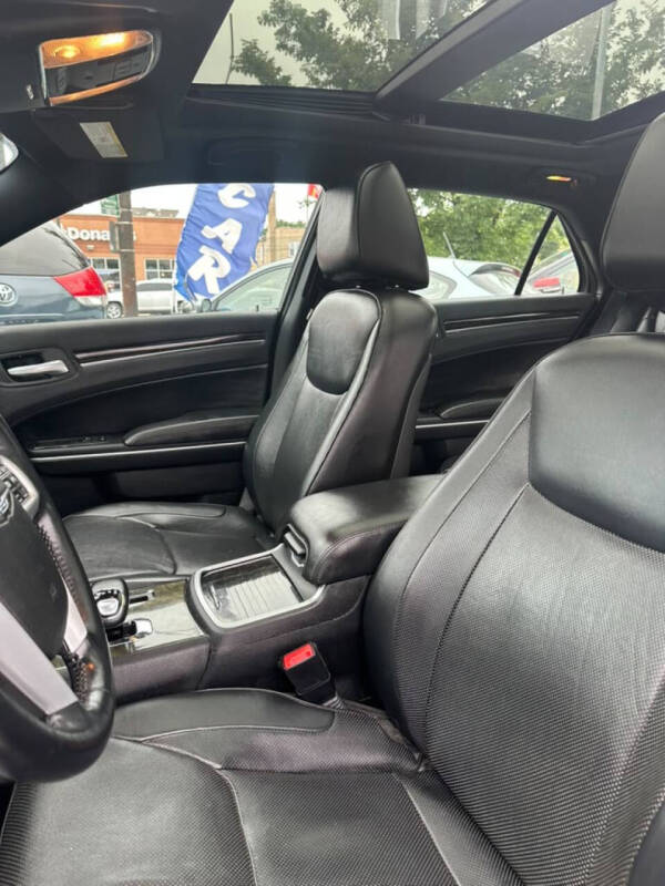 2014 Chrysler 300 C
