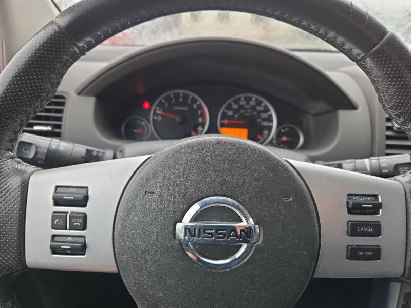 2011 Nissan Pathfinder Silver Edition