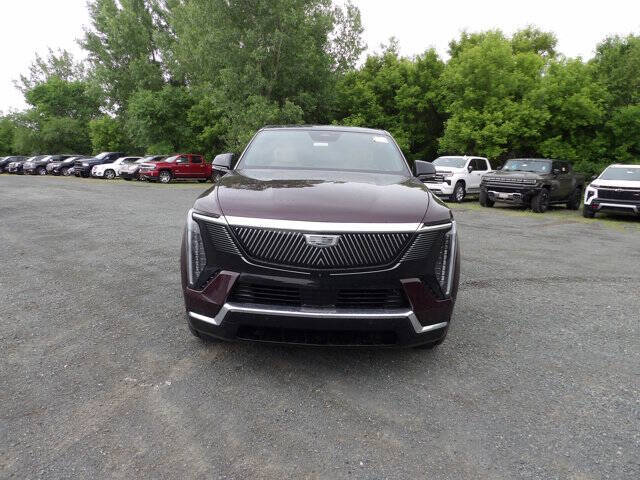 2025 Cadillac Escalade IQ Luxury 2