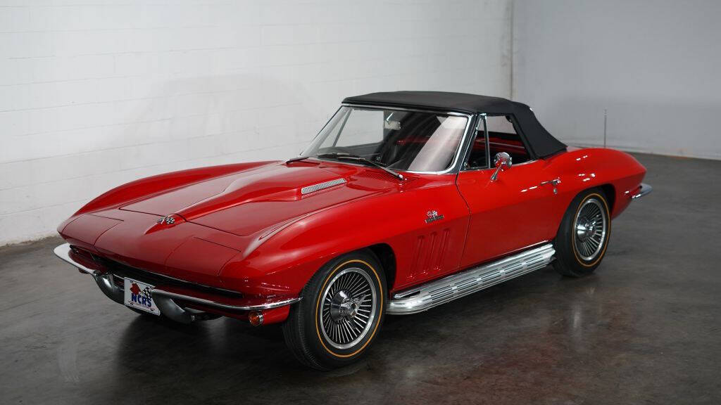 1965 Chevrolet Corvette 13