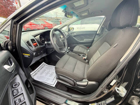 2017 Kia Forte5 LX