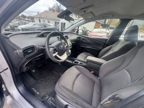 2018 Toyota Prius Two