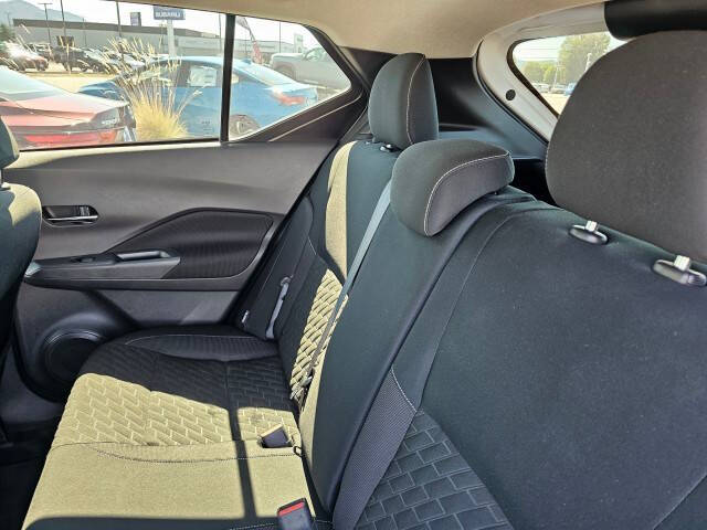 2022 Nissan Kicks SV