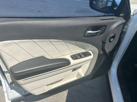 2017 Dodge Charger R/T