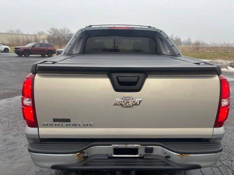 2011 Chevrolet Avalanche LS