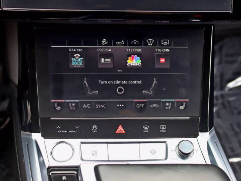 2019 Audi e-tron quattro Prestige