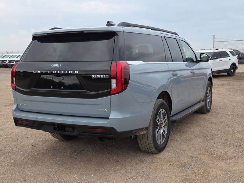 2026 Ford Expedition MAX Active