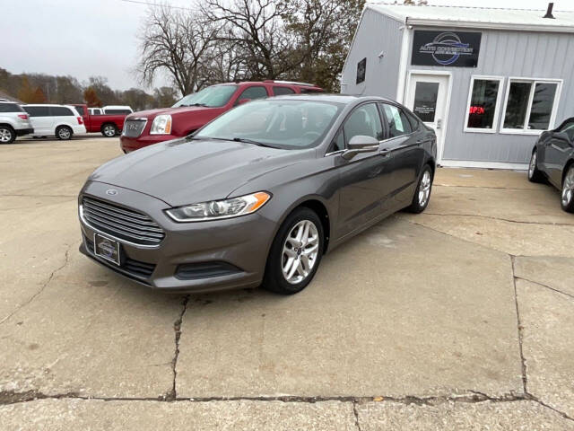 Ford Fusion's photo