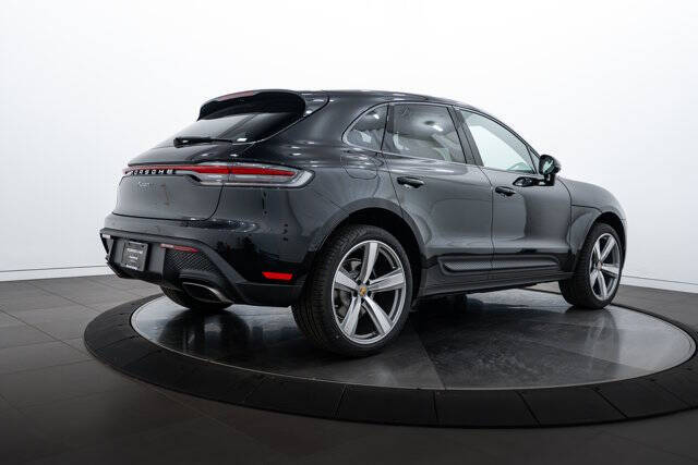 2025 Porsche Macan