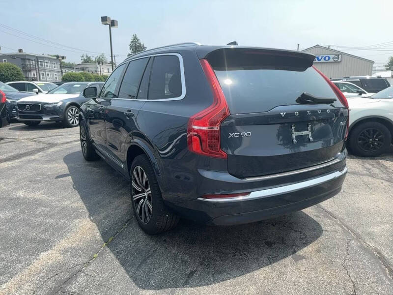 2024 Volvo XC90 B5 Core Bright Theme
