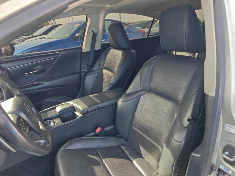2019 Lexus ES 350