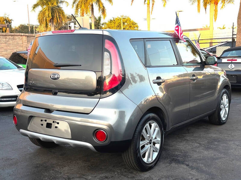 2019 Kia Soul +