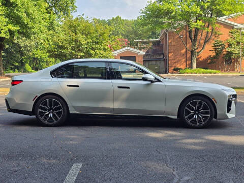 2023 BMW 7 Series 740i