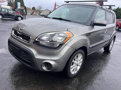 2013 Kia Soul +