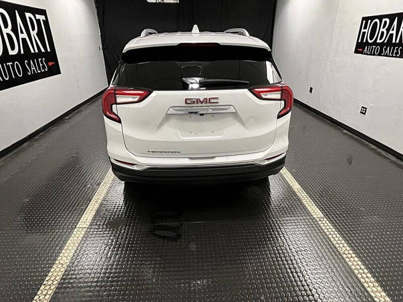 2023 GMC Terrain SLT