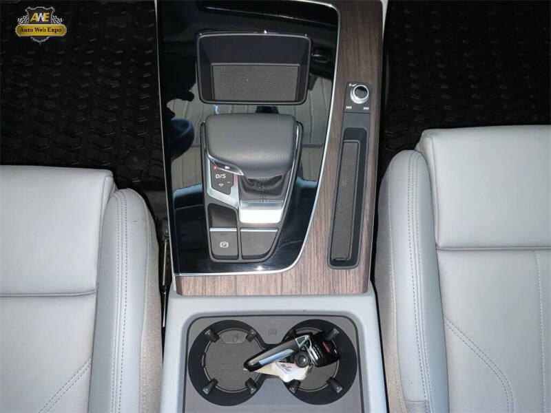 2024 Audi Q5 e quattro S line Premium 55 TFSI