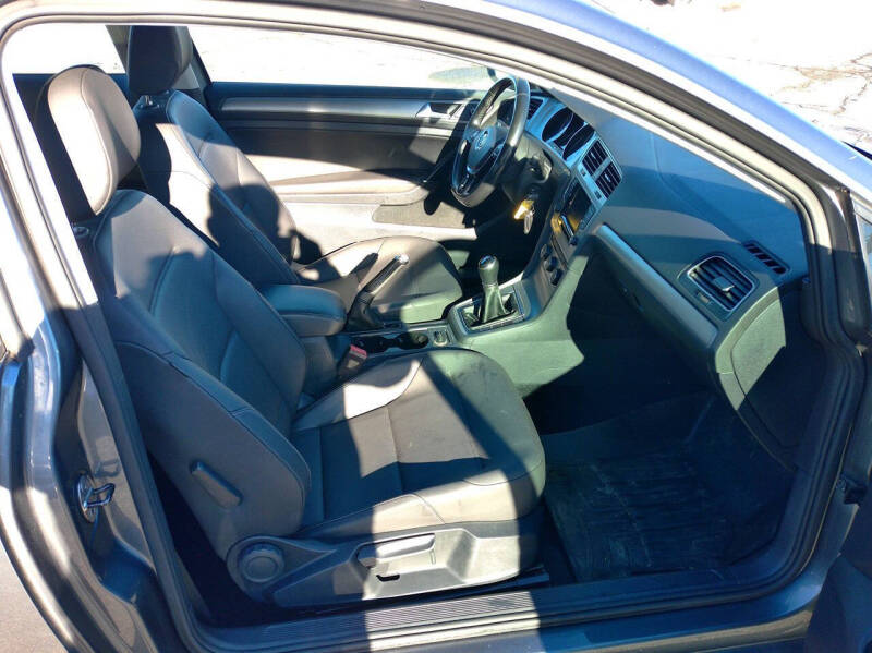 2015 Volkswagen Golf TSI Launch Edition