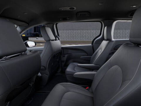 2027 Chrysler Pacifica LX