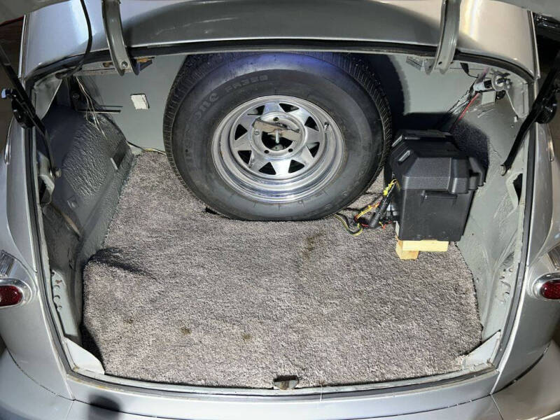 1947 Ford Super Deluxe