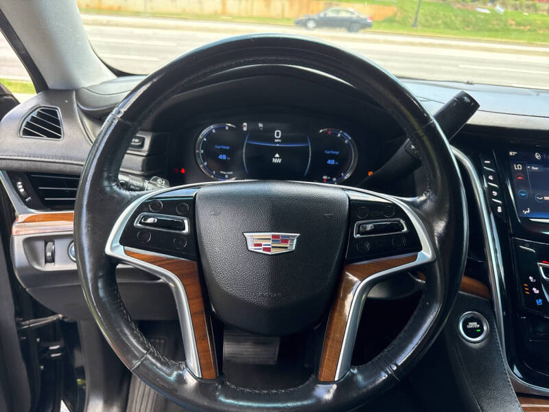 2017 Cadillac Escalade ESV Luxury