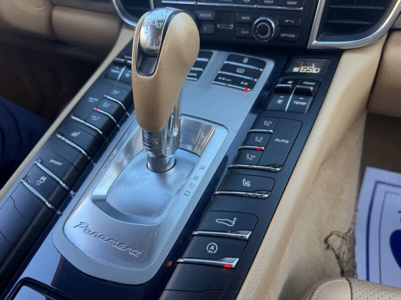 2012 Porsche Panamera
