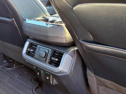 2022 Ford F-150 Lightning Lariat